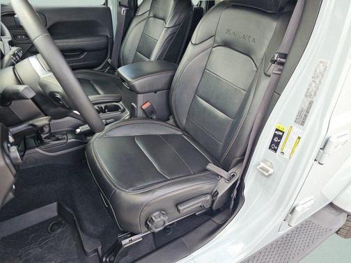 Earl Clearcoat 2023 Jeep Wrangler 4xe Sahara