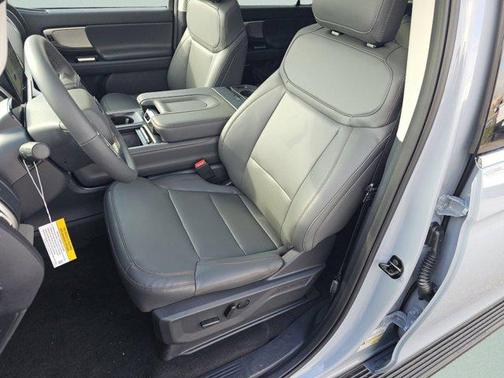 2025 Ford Expedition Max Active 4x4