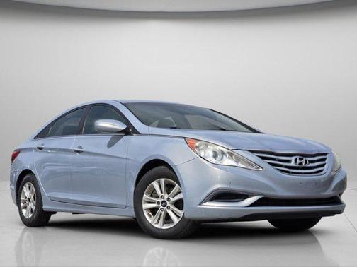 Iridescent Silver Blue Pearl 2011 Hyundai SONATA GLS
