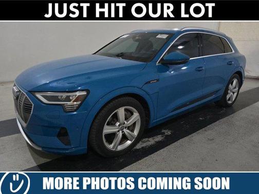 2019 Audi e-tron Prestige