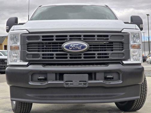 Oxford White 2026 Ford F-250 XL