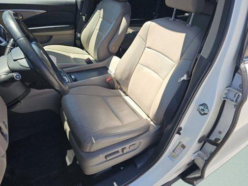 White Diamond Pearl 2016 Honda Pilot EX-L