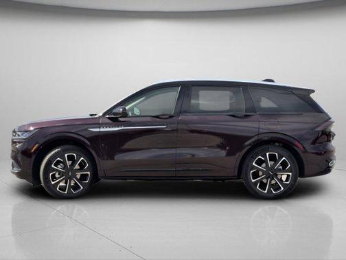 2025 Lincoln Nautilus Reserve