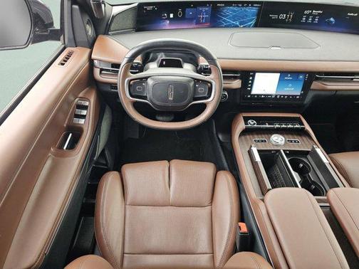 Black Metallic 2025 Lincoln Navigator Reserve