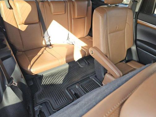 2019 Toyota Highlander Hybrid Platinum