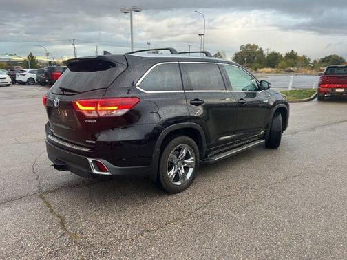 2019 Toyota Highlander Hybrid Platinum