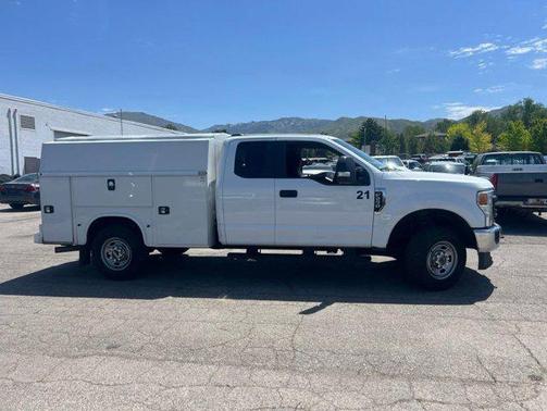 Oxford White 2022 Ford F-250 XL