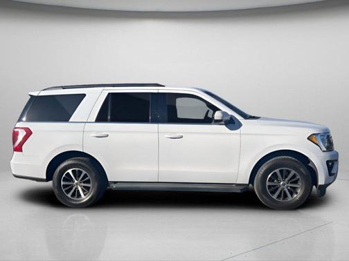 Oxford White 2019 Ford Expedition XLT