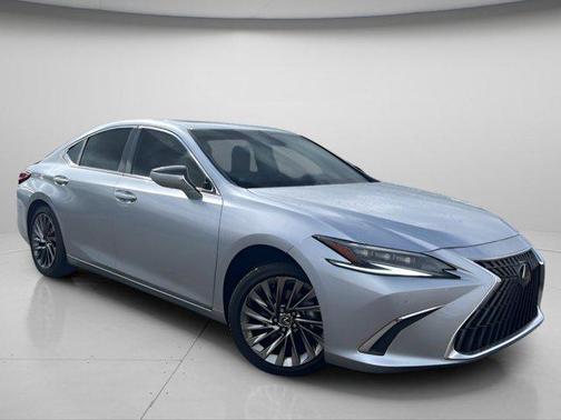 2024 Lexus ES 300h Ultra Luxury