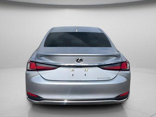 2024 Lexus ES 300h Ultra Luxury