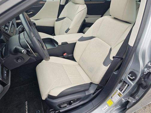 2024 Lexus ES 300h Ultra Luxury