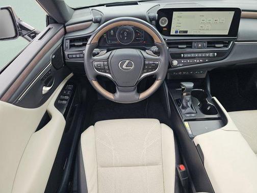 2024 Lexus ES 300h Ultra Luxury