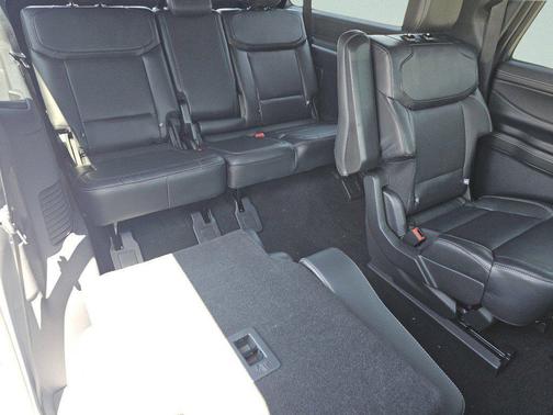 Oxford White 2026 Ford Expedition Max Platinum