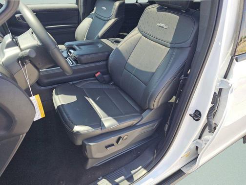 Oxford White 2026 Ford Expedition Max Platinum