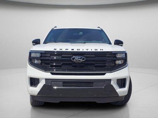 Oxford White 2026 Ford Expedition Max Platinum