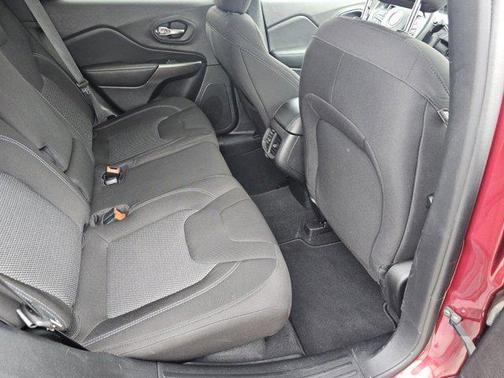 Velvet Red Pearlcoat 2021 Jeep Cherokee Latitude