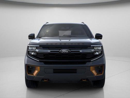 Agate Black Metallic 2026 Ford Expedition Tremor