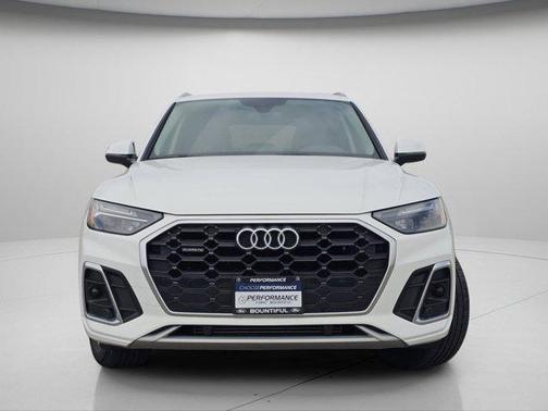 Ibis White 2022 Audi Q5 45 S line Premium