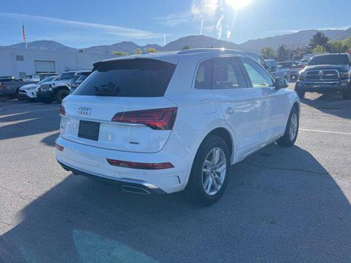 Ibis White 2022 Audi Q5 45 S line Premium