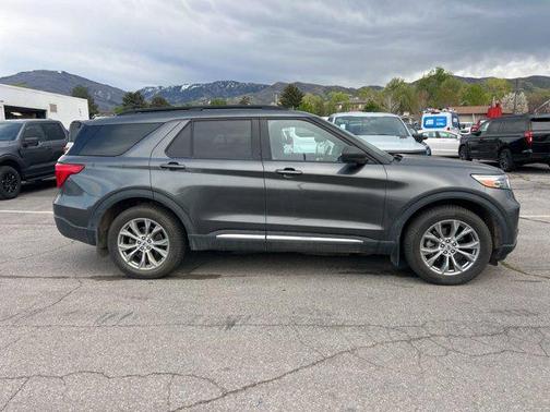 Magnetic Metallic 2020 Ford Explorer XLT