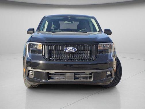 Shadow Black 2026 Ford Maverick Lobo Standard