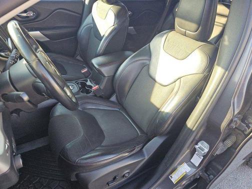 2018 Jeep Cherokee Trailhawk