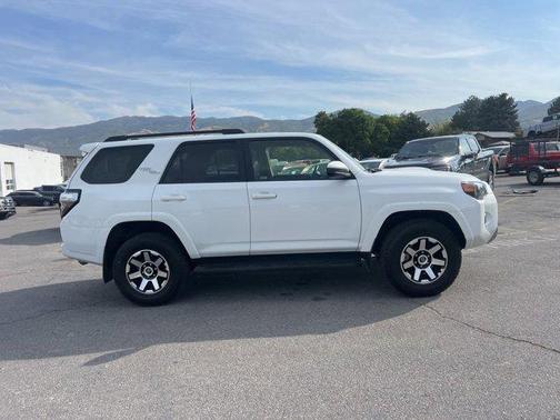 2024 Toyota 4Runner TRD Off Road