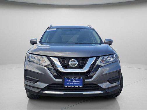 Gun Metallic 2018 Nissan Rogue SV
