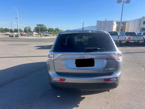 2014 Mitsubishi Outlander ES