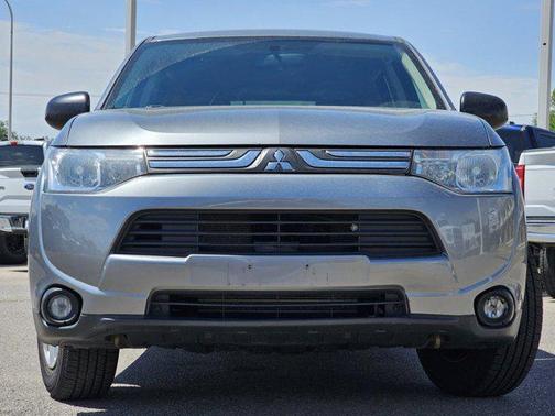 2014 Mitsubishi Outlander ES