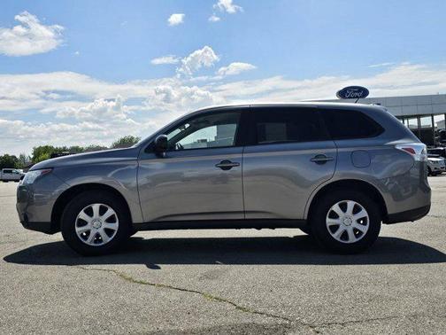 2014 Mitsubishi Outlander ES