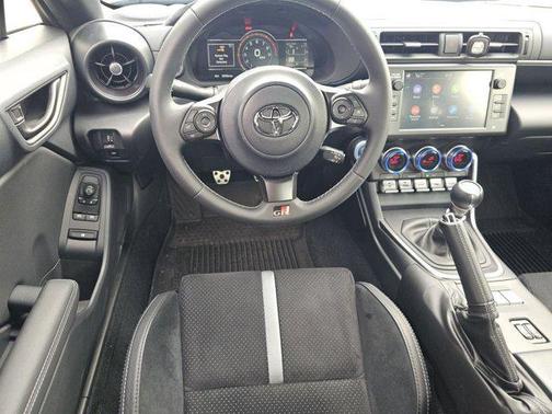2025 Toyota GR86 Premium