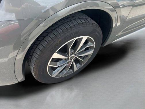 2023 Audi Q5 45 S line Premium