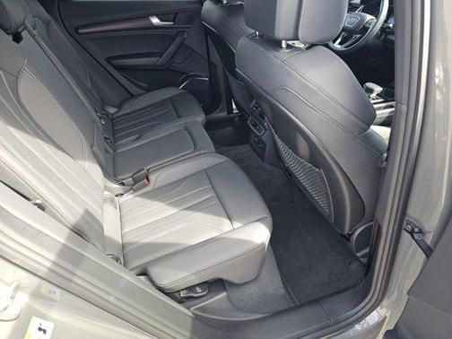 2023 Audi Q5 45 S line Premium