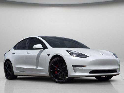 Pearl White Multi-Coat 2021 Tesla Model 3 Performance