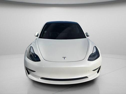 Pearl White Multi-Coat 2021 Tesla Model 3 Performance