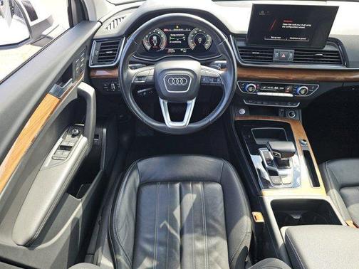 2022 Audi Q5 45 S line Premium Plus