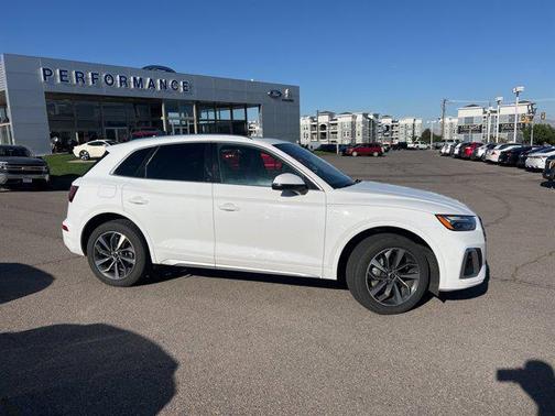 2022 Audi Q5 45 S line Premium Plus