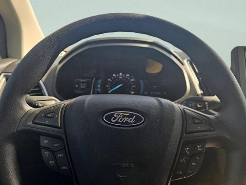 Blue Metallic 2024 Ford Edge SE