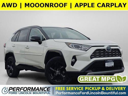 2020 Toyota RAV4 Hybrid SE