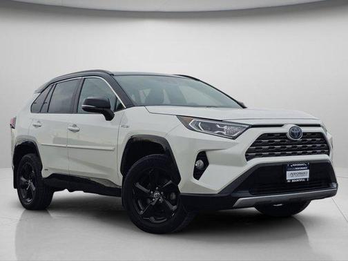 2020 Toyota RAV4 Hybrid SE