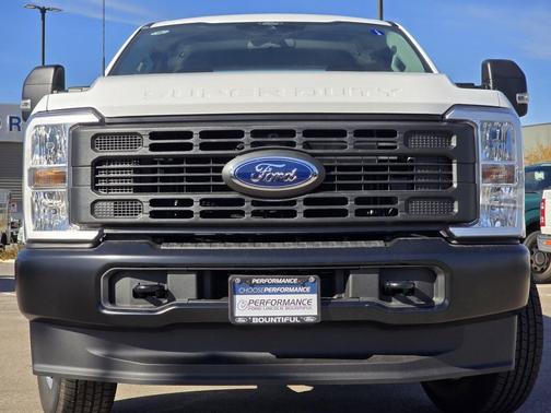 Oxford White 2026 Ford F-250 XL