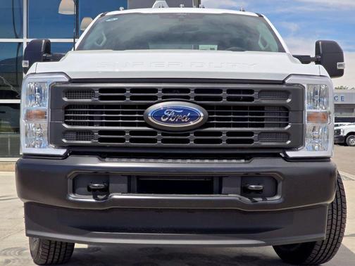 Oxford White 2026 Ford F-350 XL