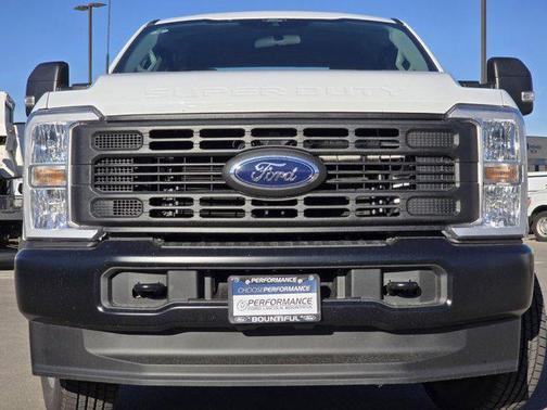 Oxford White 2026 Ford F-250 XL