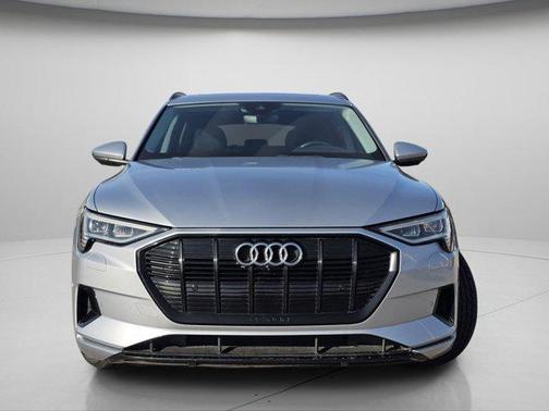 2021 Audi e-tron Premium