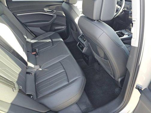 2021 Audi e-tron Premium