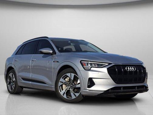 2021 Audi e-tron Premium