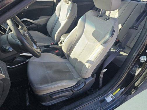 2013 Hyundai Veloster Base