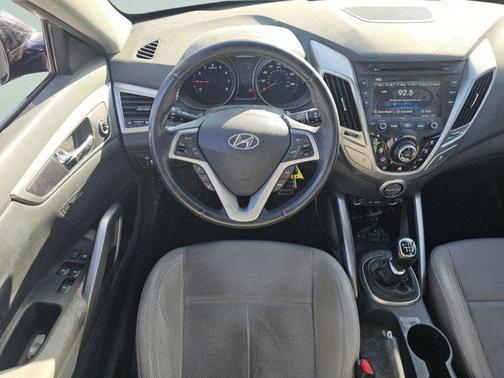2013 Hyundai Veloster Base