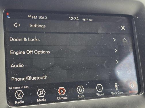 Diamond Black Crystal Pearlcoat 2019 Jeep Cherokee Latitude